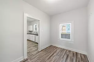 526 S Clinton Ave, Dallas, TX 75208 - Photo 9