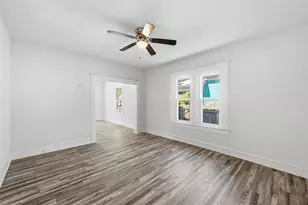 526 S Clinton Ave, Dallas, TX 75208 - Photo 15