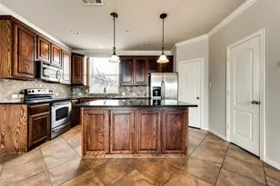 2500 Rockbrook Dr, Lewisville, TX 75067 - Photo 13