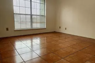 5813 Lake Hubbard Pkwy, Garland, TX 75043 - Photo 9