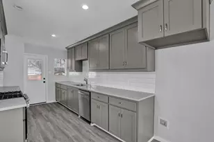 219 Loma Dr, Garland, TX 75040 - Photo 9