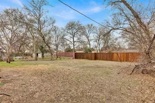 219 Loma Dr, Garland, TX 75040 - Photo 21