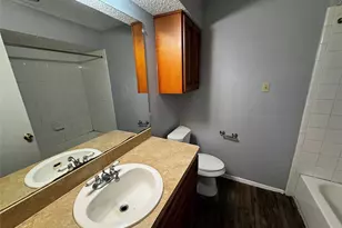 2414 W Northgate Dr, Irving, TX 75062 - Photo 13