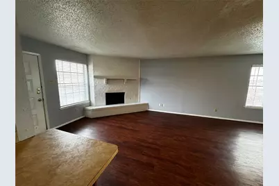 2414 W Northgate Drive, Irving, TX 75062 - Photo 7