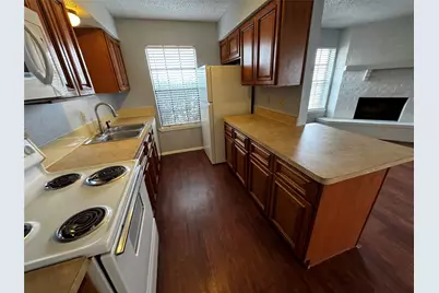 2414 W Northgate Drive, Irving, TX 75062 - Photo 5