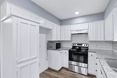 820 Nicole Drive, Burleson, TX 76028 - Photo 9