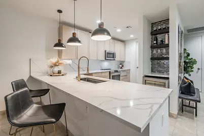 1505 Elm Street #404, Dallas, TX 75201 - Photo 7