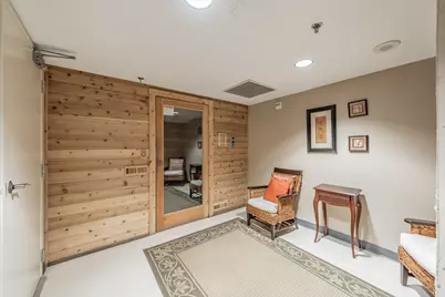 1505 Elm Street #404, Dallas, TX 75201 - Photo 31