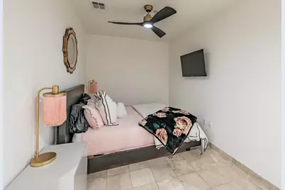 1505 Elm Street #404, Dallas, TX 75201 - Photo 3