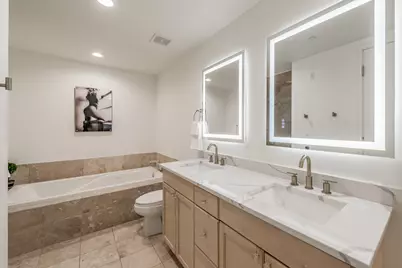 1505 Elm Street #404, Dallas, TX 75201 - Photo 19