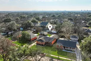 9525 Livenshire Dr, Dallas, TX 75238 - Photo 29