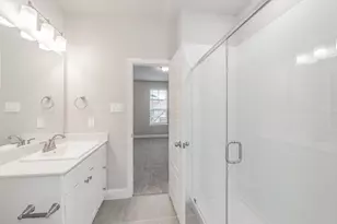 12994 Averi Ln, Farmers Branch, TX 75324 - Photo 17