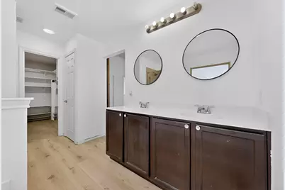 5512 Grenada Drive, Fort Worth, TX 76119 - Photo 5