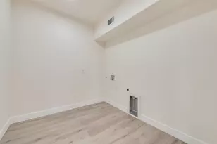 4128 Pluto St, Dallas, TX 75212 - Photo 15