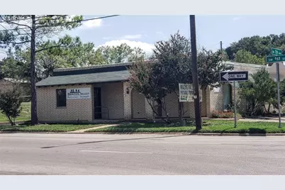 711 SW 1st Street, Mineral Wells, TX 76067 - Photo 1