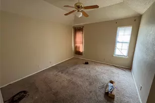 1822 Glenway Dr, Sherman, TX 75092 - Photo 9