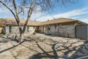 201 Hillview Dr, Hurst, TX 76054 - Photo 35