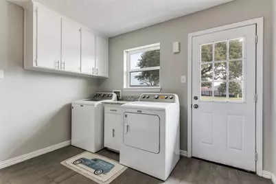 201 Hillview Drive, Hurst, TX 76054 - Photo 33