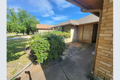 2442 Hallmark Street, Grand Prairie, TX 75052 - Photo 33