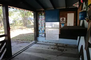 801 W Pierce St, Clarksville, TX 75426 - Photo 9