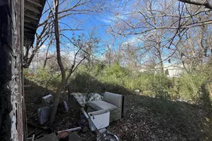 3919 E Berry St, Fort Worth, TX 76105 - Photo 15