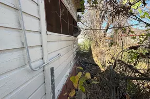 3919 E Berry St, Fort Worth, TX 76105 - Photo 5