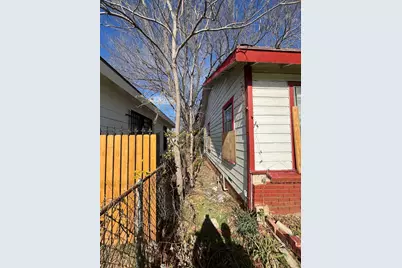 3919 E Berry Street, Fort Worth, TX 76105 - Photo 3