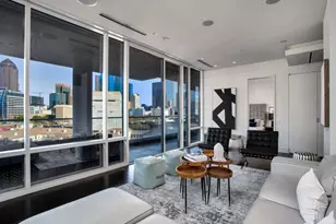 2408 Victory Park Ln, Dallas, TX 75219 - Photo 9