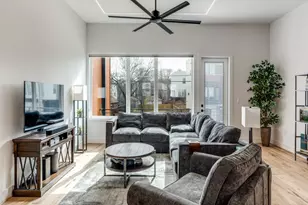 929 Bayonne St, Dallas, TX 75212 - Photo 3