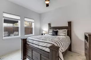 929 Bayonne St, Dallas, TX 75212 - Photo 13