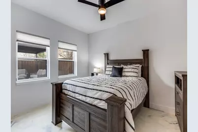 929 Bayonne Street, Dallas, TX 75212 - Photo 13