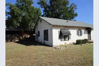 402 N 3rd Street, Crowell, TX 79227 - Photo 3
