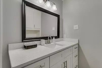 5825 Hillcroft Street, Dallas, TX 75227 - Photo 17