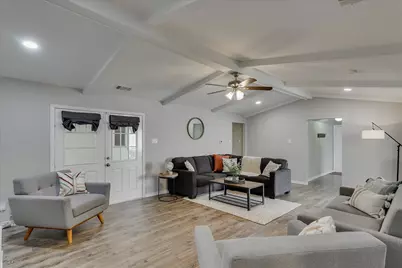 5825 Hillcroft Street, Dallas, TX 75227 - Photo 13