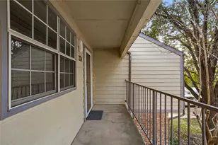 2535 Wedglea Dr, Dallas, TX 75211 - Photo 3