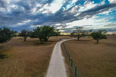 1436 County Rd 216, Iredell, TX 76649 - Photo 31