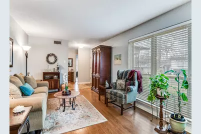 10422 Lake Gardens Drive, Dallas, TX 75218 - Photo 3