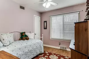 10422 Lake Gardens Dr, Dallas, TX 75218 - Photo 19