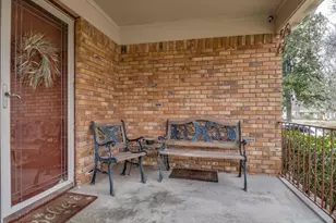 10422 Lake Gardens Dr, Dallas, TX 75218 - Photo 3