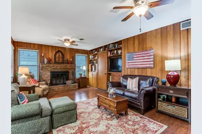 10422 Lake Gardens Drive, Dallas, TX 75218 - Photo 9