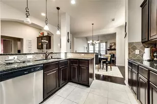 629 Hummingbird Dr, Little Elm, TX 75068 - Photo 7