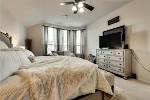 629 Hummingbird Dr, Little Elm, TX 75068 - Photo 11