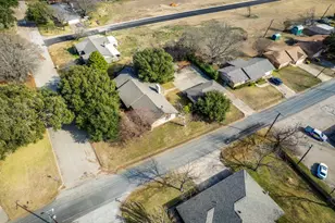 100 Delmore Dr, Hillsboro, TX 76645 - Photo 31