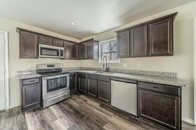 813 Jones Street, Greenville, TX 75401 - Photo 7