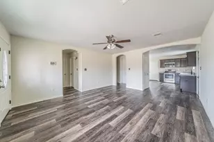 813 Jones St, Greenville, TX 75401 - Photo 3