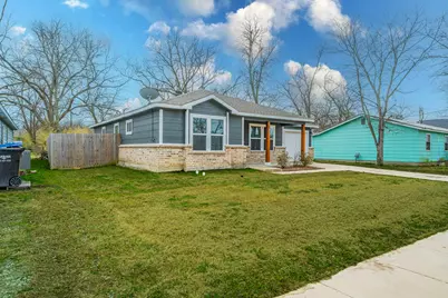 813 Jones Street, Greenville, TX 75401 - Photo 19