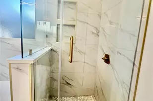 504 Paradise St, Fort Worth, TX 76111 - Photo 11