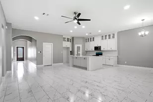 504 Paradise St, Fort Worth, TX 76111 - Photo 3