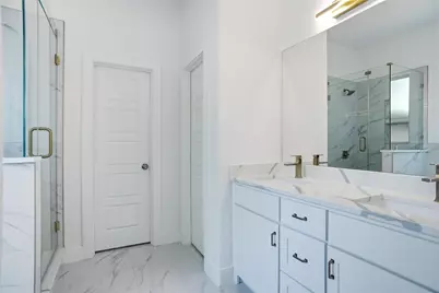 504 Paradise Street, Fort Worth, TX 76111 - Photo 9