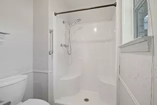 10304 Oak Creek Dr, Greenville, TX 75402 - Photo 21